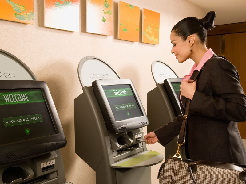 Foto de kiosco de auto-check-in en hotel